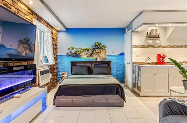 Brooklyn Spacious Space With Private Entrance, Bathroom, & Backyard - Full-Kitchen New York Bagian luar foto