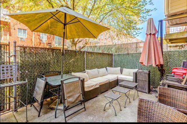 Brooklyn Spacious Space With Private Entrance, Bathroom, & Backyard - Full-Kitchen New York Bagian luar foto